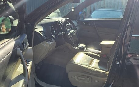 Toyota Highlander III, 2013 год, 2 550 000 рублей, 4 фотография