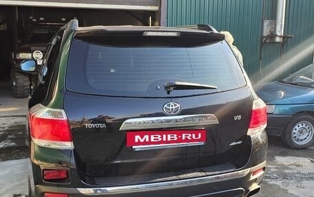 Toyota Highlander III, 2013 год, 2 550 000 рублей, 7 фотография