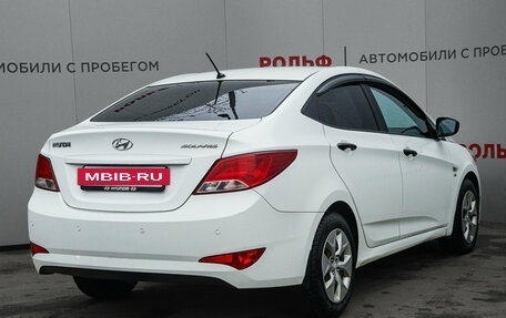 Hyundai Solaris II рестайлинг, 2015 год, 897 000 рублей, 5 фотография