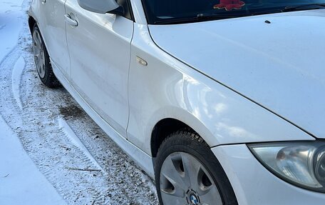 BMW 1 серия, 2011 год, 650 000 рублей, 1 фотография