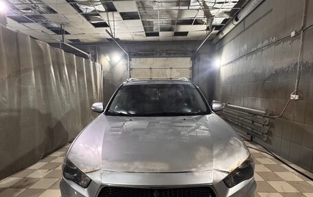 Mitsubishi Outlander III рестайлинг 3, 2010 год, 760 000 рублей, 3 фотография