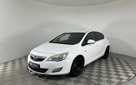 Opel Astra J, 2011 год, 699 000 рублей, 1 фотография