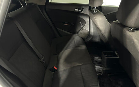 Opel Astra J, 2011 год, 699 000 рублей, 15 фотография