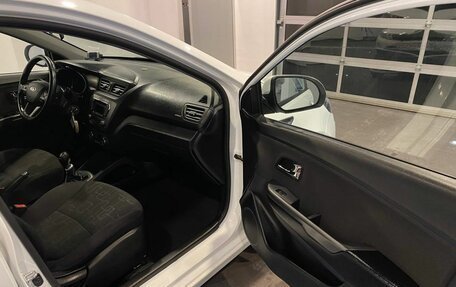 KIA Rio III рестайлинг, 2013 год, 612 000 рублей, 27 фотография