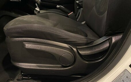 KIA Rio III рестайлинг, 2013 год, 612 000 рублей, 34 фотография