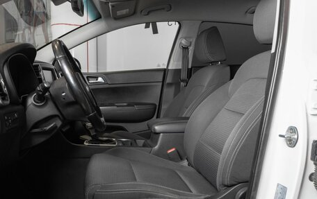 KIA Sportage IV рестайлинг, 2018 год, 2 092 000 рублей, 9 фотография