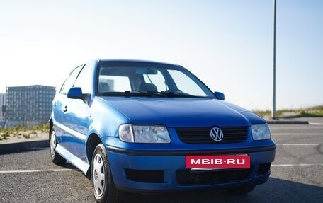 Volkswagen Polo III рестайлинг, 2000 год, 308 000 рублей, 2 фотография