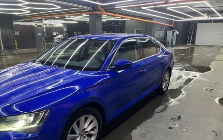 Skoda Superb III рестайлинг, 2018 год, 1 700 000 рублей, 1 фотография