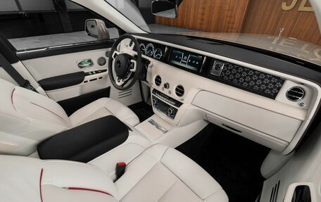 Rolls-Royce Phantom VIII, 2022 год, 69 000 000 рублей, 26 фотография