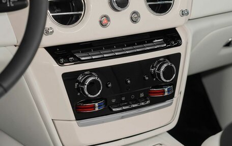 Rolls-Royce Phantom VIII, 2022 год, 69 000 000 рублей, 24 фотография