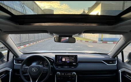 Toyota RAV4, 2025 год, 3 850 000 рублей, 2 фотография