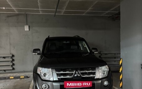 Mitsubishi Pajero IV, 2013 год, 1 850 000 рублей, 2 фотография