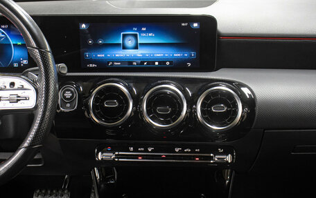 Mercedes-Benz A-Класс, 2020 год, 2 198 000 рублей, 15 фотография