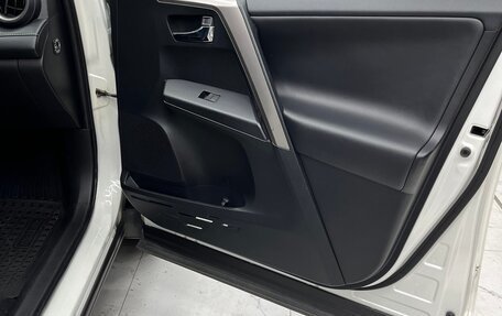 Toyota RAV4, 2018 год, 2 650 000 рублей, 8 фотография