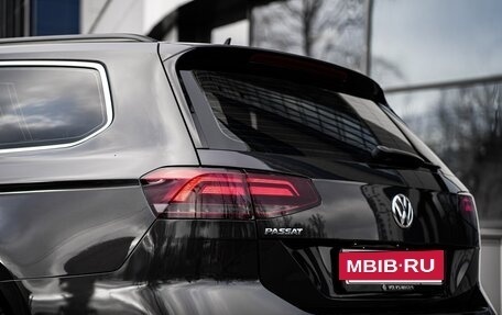 Volkswagen Passat B8 рестайлинг, 2018 год, 2 000 000 рублей, 4 фотография