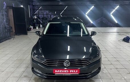 Volkswagen Passat B8 рестайлинг, 2018 год, 2 000 000 рублей, 10 фотография