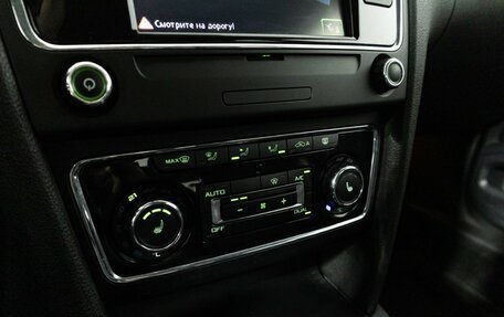 Skoda Superb III рестайлинг, 2013 год, 1 450 000 рублей, 19 фотография