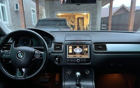 Volkswagen Touareg III, 2011 год, 2 199 999 рублей, 11 фотография