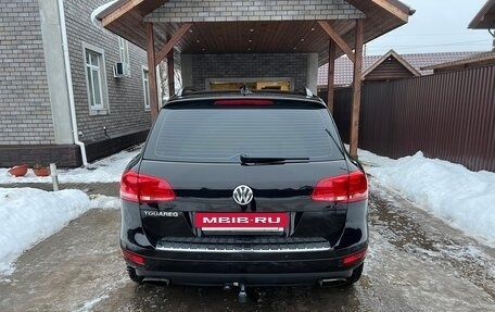 Volkswagen Touareg III, 2011 год, 2 199 999 рублей, 7 фотография