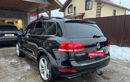 Volkswagen Touareg III, 2011 год, 2 199 999 рублей, 6 фотография