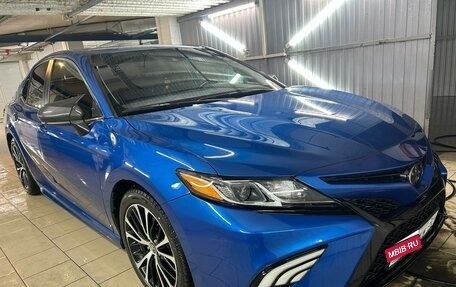 Toyota Camry, 2018 год, 3 000 000 рублей, 1 фотография