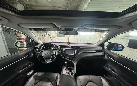 Toyota Camry, 2018 год, 3 000 000 рублей, 9 фотография