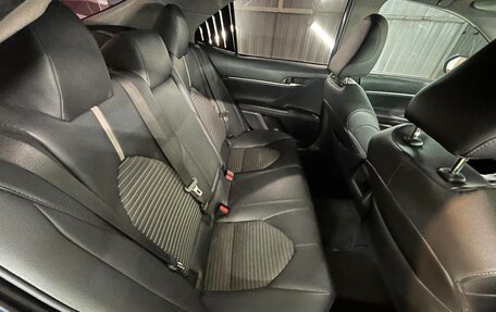 Toyota Camry, 2018 год, 3 000 000 рублей, 13 фотография