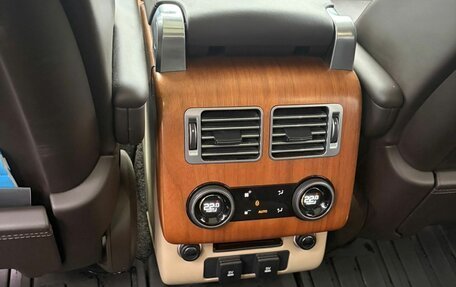 Land Rover Range Rover IV рестайлинг, 2019 год, 6 100 000 рублей, 15 фотография