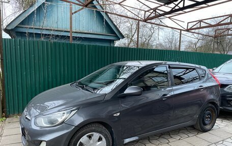 Hyundai Solaris II рестайлинг, 2012 год, 750 000 рублей, 2 фотография