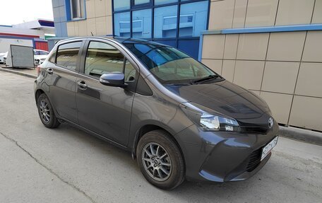 Toyota Vitz, 2016 год, 900 000 рублей, 2 фотография