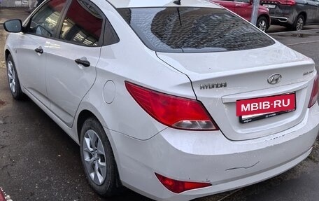 Hyundai Solaris II рестайлинг, 2015 год, 650 000 рублей, 4 фотография