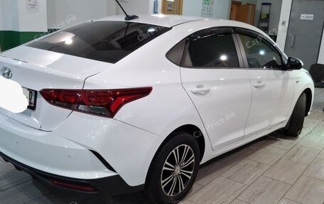 Hyundai Solaris II рестайлинг, 2022 год, 1 200 000 рублей, 5 фотография