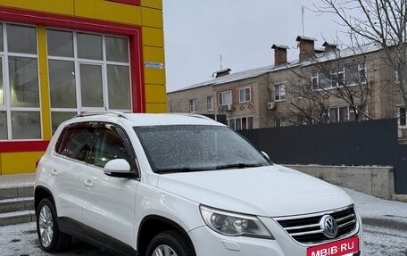 Volkswagen Tiguan I, 2010 год, 1 040 000 рублей, 2 фотография