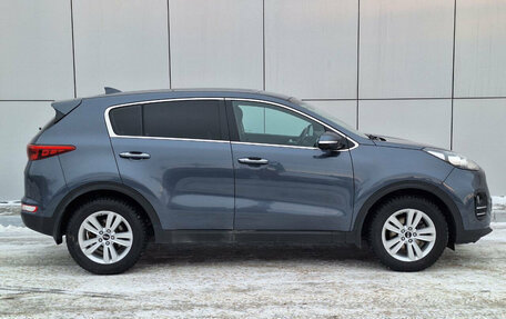 KIA Sportage IV рестайлинг, 2017 год, 1 800 000 рублей, 5 фотография