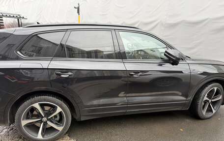 Volkswagen Touareg III, 2019 год, 5 500 000 рублей, 2 фотография