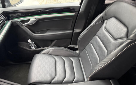 Volkswagen Touareg III, 2019 год, 5 500 000 рублей, 13 фотография