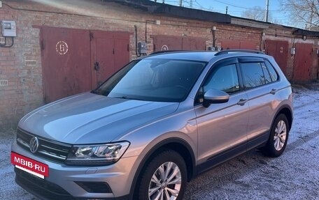 Volkswagen Tiguan II, 2020 год, 2 350 000 рублей, 3 фотография