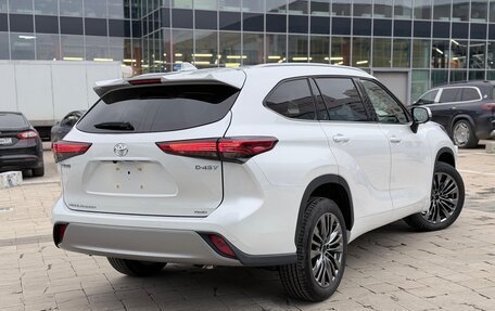 Toyota Highlander, 2025 год, 5 600 000 рублей, 2 фотография