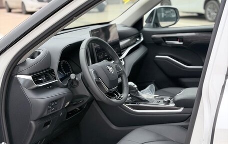 Toyota Highlander, 2025 год, 5 600 000 рублей, 4 фотография