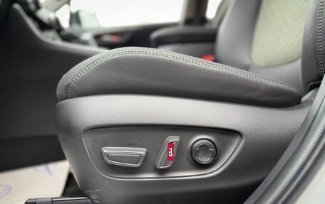 Toyota RAV4, 2025 год, 4 250 000 рублей, 13 фотография