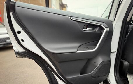 Toyota RAV4, 2025 год, 4 250 000 рублей, 17 фотография