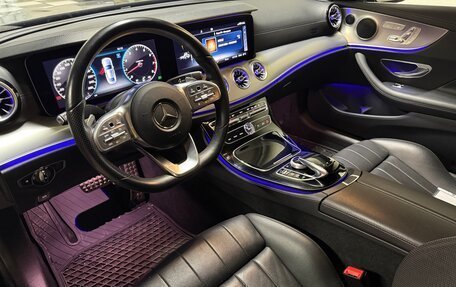 Mercedes-Benz E-Класс, 2019 год, 4 500 000 рублей, 4 фотография