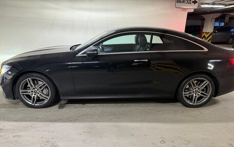 Mercedes-Benz E-Класс, 2019 год, 4 500 000 рублей, 2 фотография