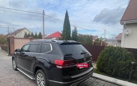 Volkswagen Teramont I, 2018 год, 2 800 000 рублей, 2 фотография