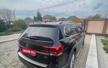 Volkswagen Teramont I, 2018 год, 2 800 000 рублей, 3 фотография
