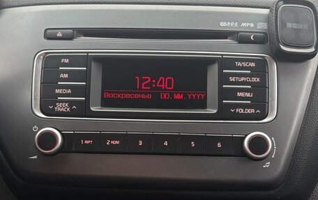 KIA Rio III рестайлинг, 2015 год, 1 000 000 рублей, 17 фотография