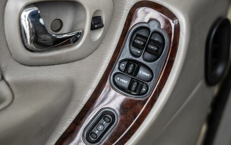 Chrysler Town & Country IV, 2001 год, 700 000 рублей, 15 фотография