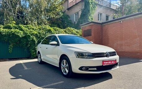 Volkswagen Jetta VI, 2013 год, 1 100 000 рублей, 1 фотография