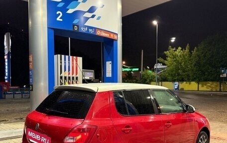 Skoda Fabia II, 2011 год, 490 000 рублей, 3 фотография