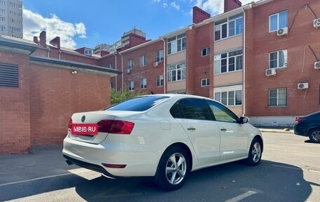 Volkswagen Jetta VI, 2013 год, 1 100 000 рублей, 3 фотография